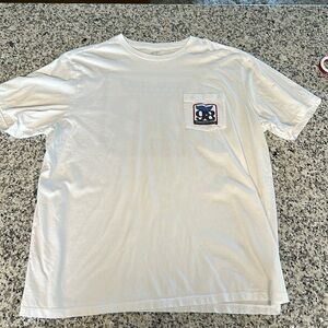 Vineyard vines t shirt casual shirt XL